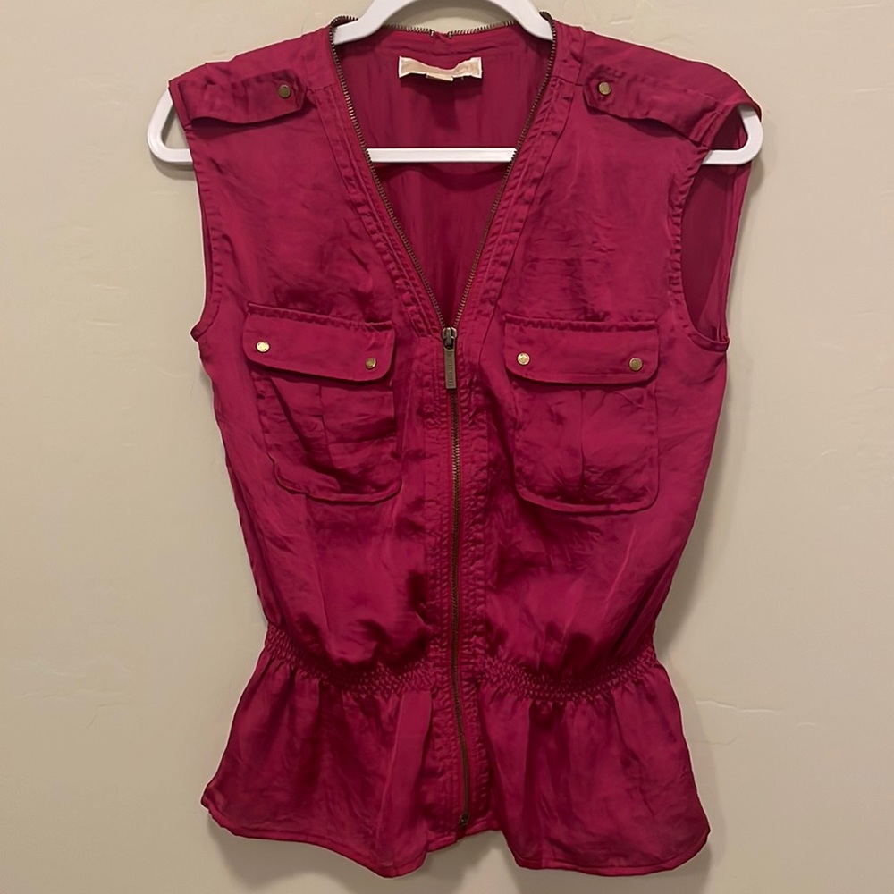 Michael Kors zip front sleeveless top!